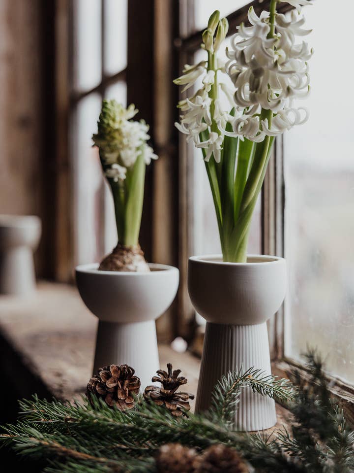 Leryd High white vase for wholesale by STOREFACTORY