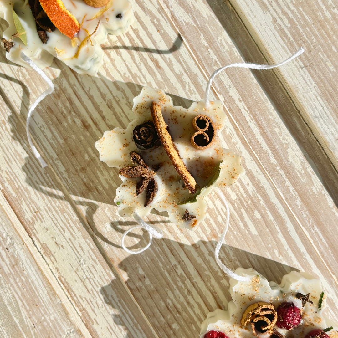 Mana Market Co. - Wholesale Lighter - Snowflake Fire Starter Scented Sachet & Wax Melt8