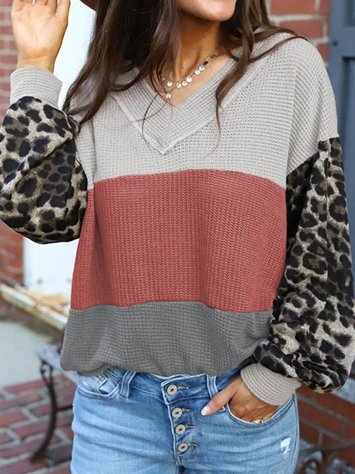 Top de punto waffle rojo fuego con estampado de leopardo salvaje para venta al por mayor de StyleGalX