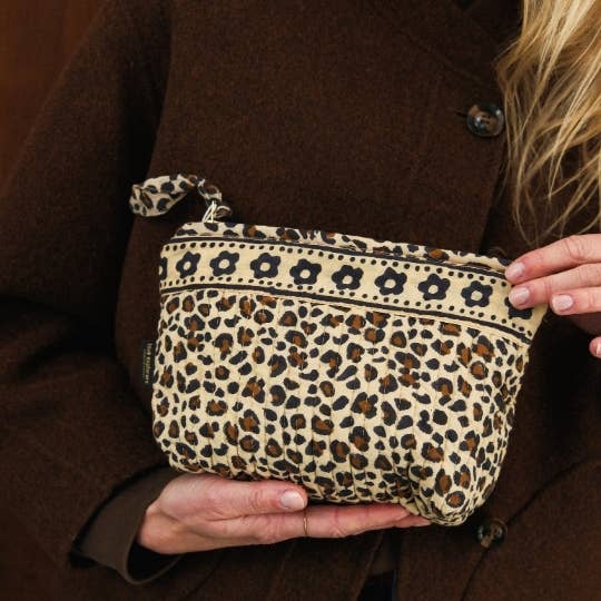 Love Explorers – Großhandel Schmink-/Kosmetiktasche – Make-up-Tasche - beige Leopard2