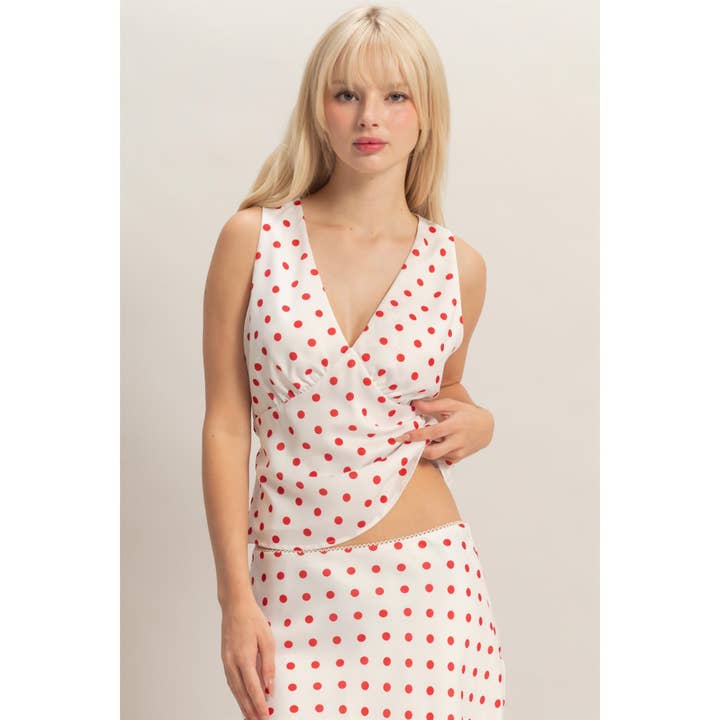 Polka-Dot-Satin-Top mit V-Ausschnitt für den Großhandel von Double Zero