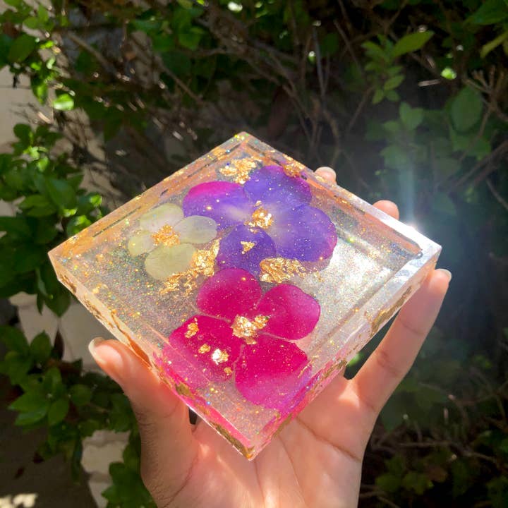 Plateau à dessous de verre Lilo pour la vente par Morpha Morabeza