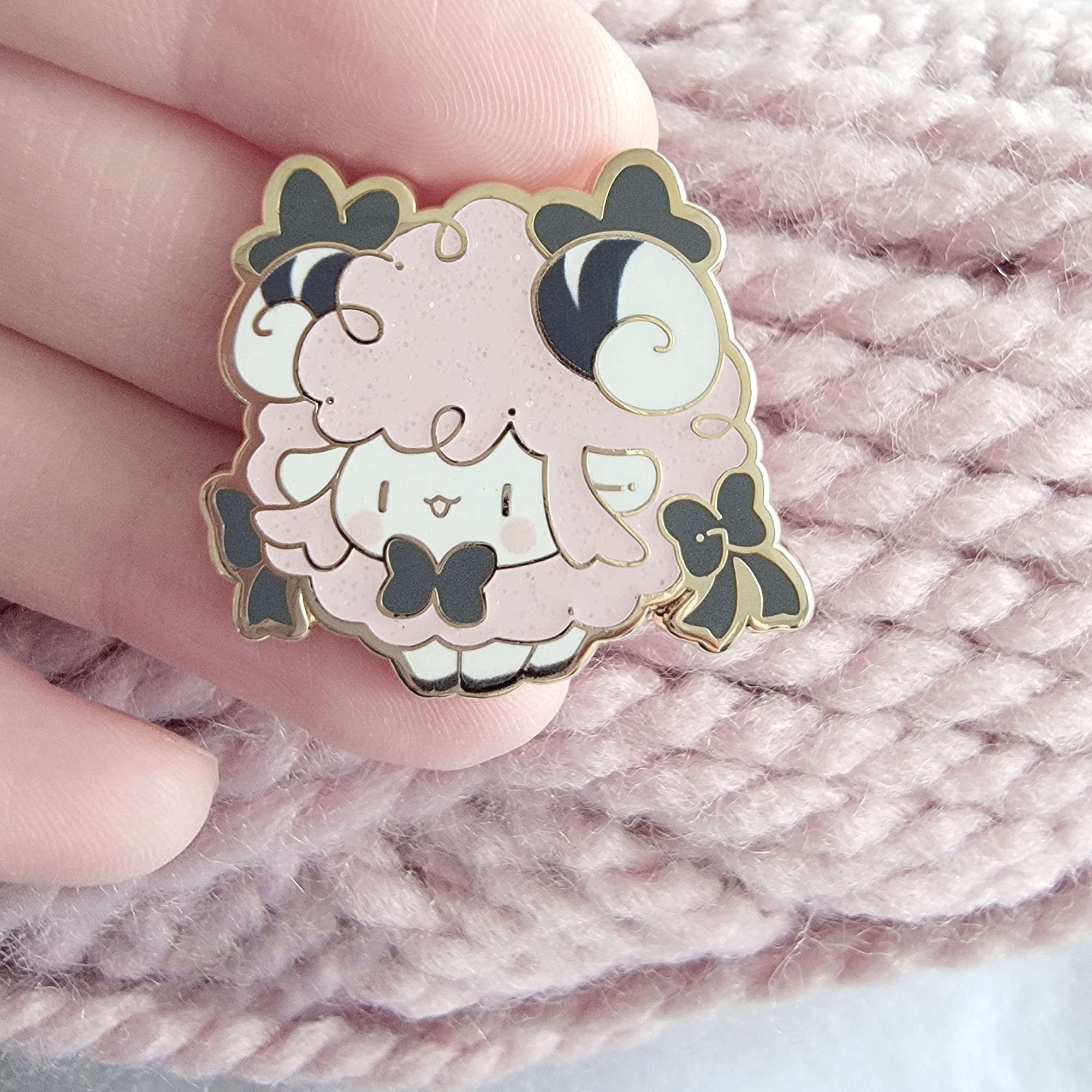 Xhilyn - Wholesale Lapel Pin/Button - Bow Peep Pins - Feb 20258