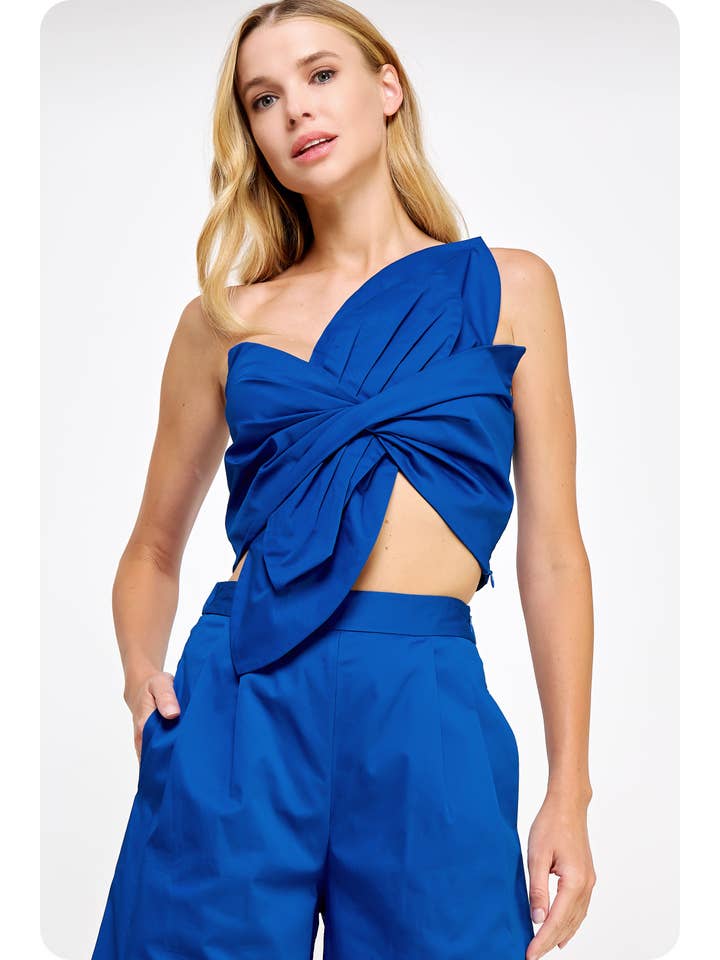 Strut & Bolt - Wholesale Shirt - Women's - One-Shoulder Knotted Flower Bow Crop Top31