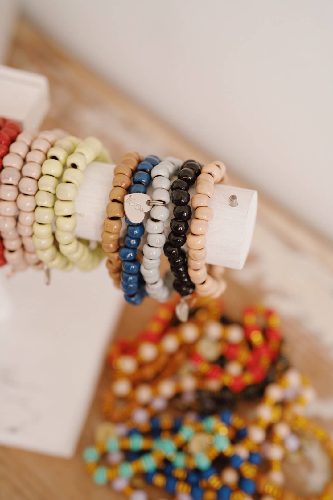 Simbi - Wholesale Armband met kralen - NIEUW Kleine armbanden met geglazuurde kralen1