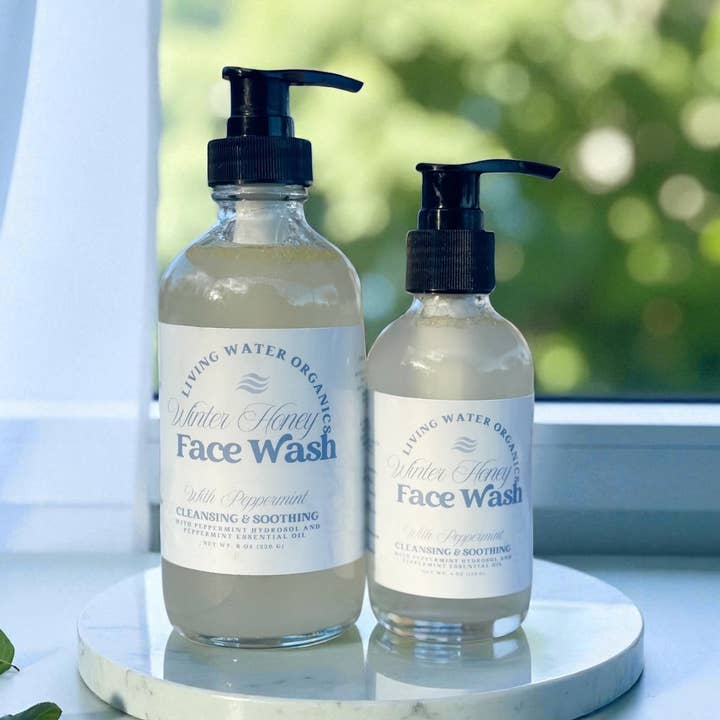 Winter Honing Gezichtsreiniger met Pepermunt Hydrosol en Essentia voor wholesale door Living Water Organics