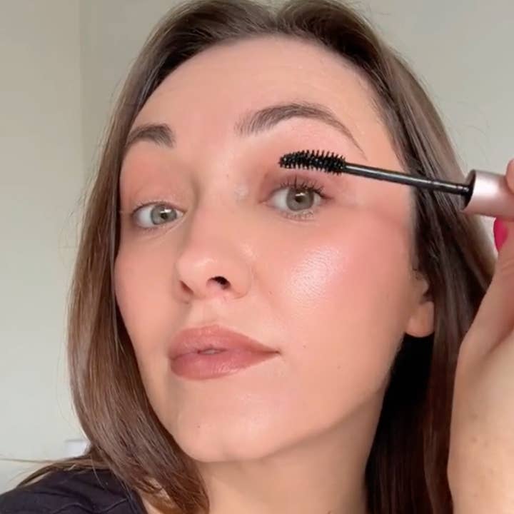 CANGRO - Wholesale Mascara - Volumising Mascara2