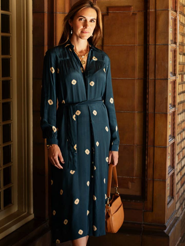 Robe Ari Midi en tie-dye bleu acier par ExVoto pour la vente par Ex Voto