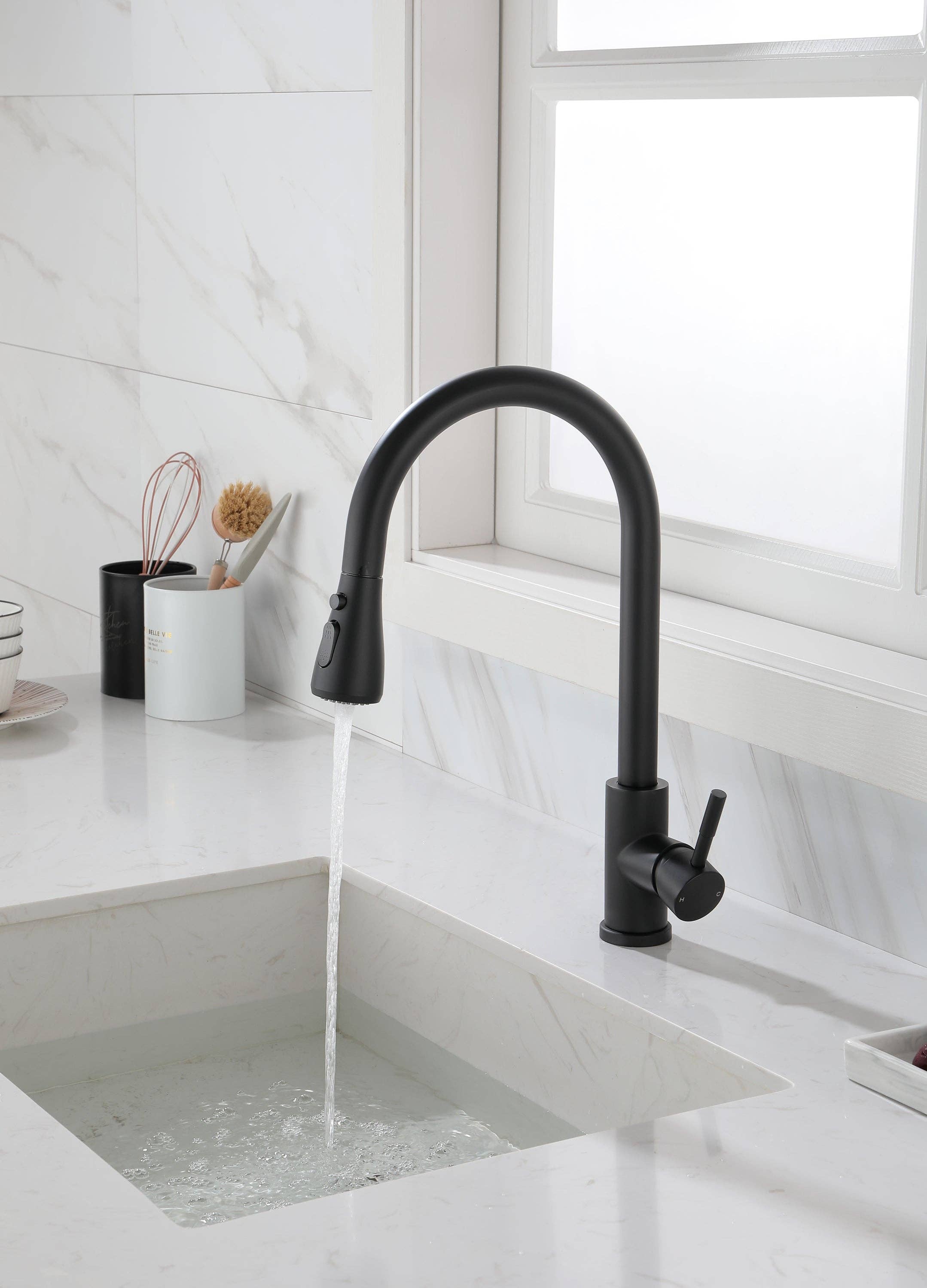 39F Inc. - Wholesale Kitchen Tool/Gadget - Matte Black Kitchen Faucet with Pull-Out Sprayer17