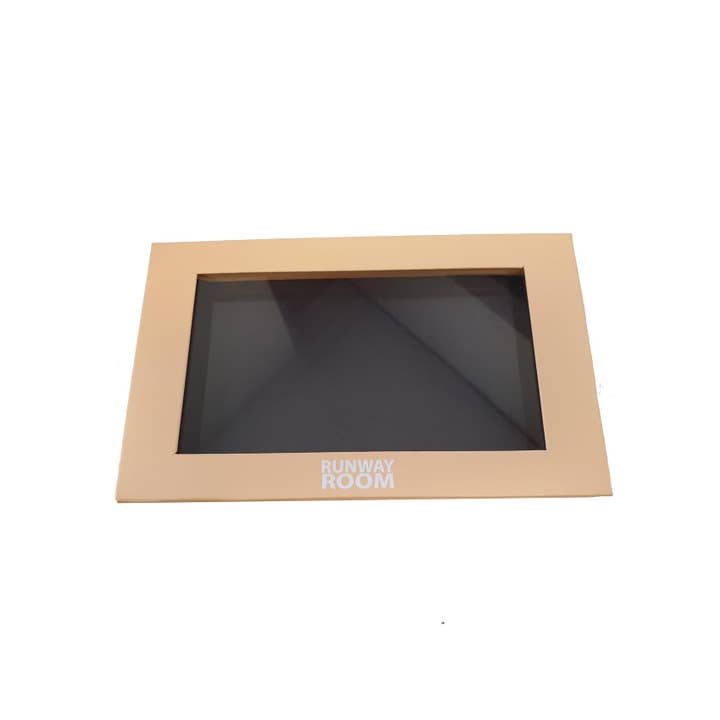 Runway Room Cosmetics – wholesale Eyeshadow palette – Empty Magnetic Palette