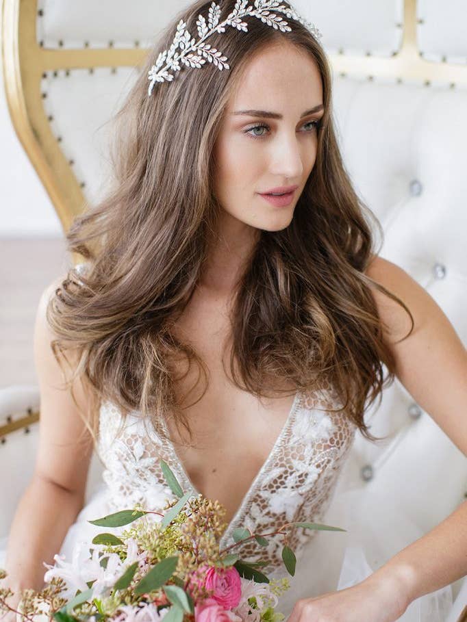 KIRA HALO pour la vente par Brides & Hairpins