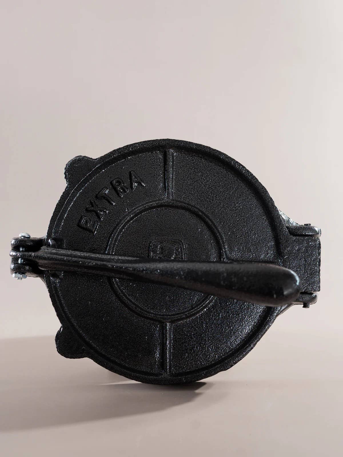  HERNÁN - Wholesale Kitchen Tool/Gadget - Cast Iron Authentic Mexican Tortilla Press3