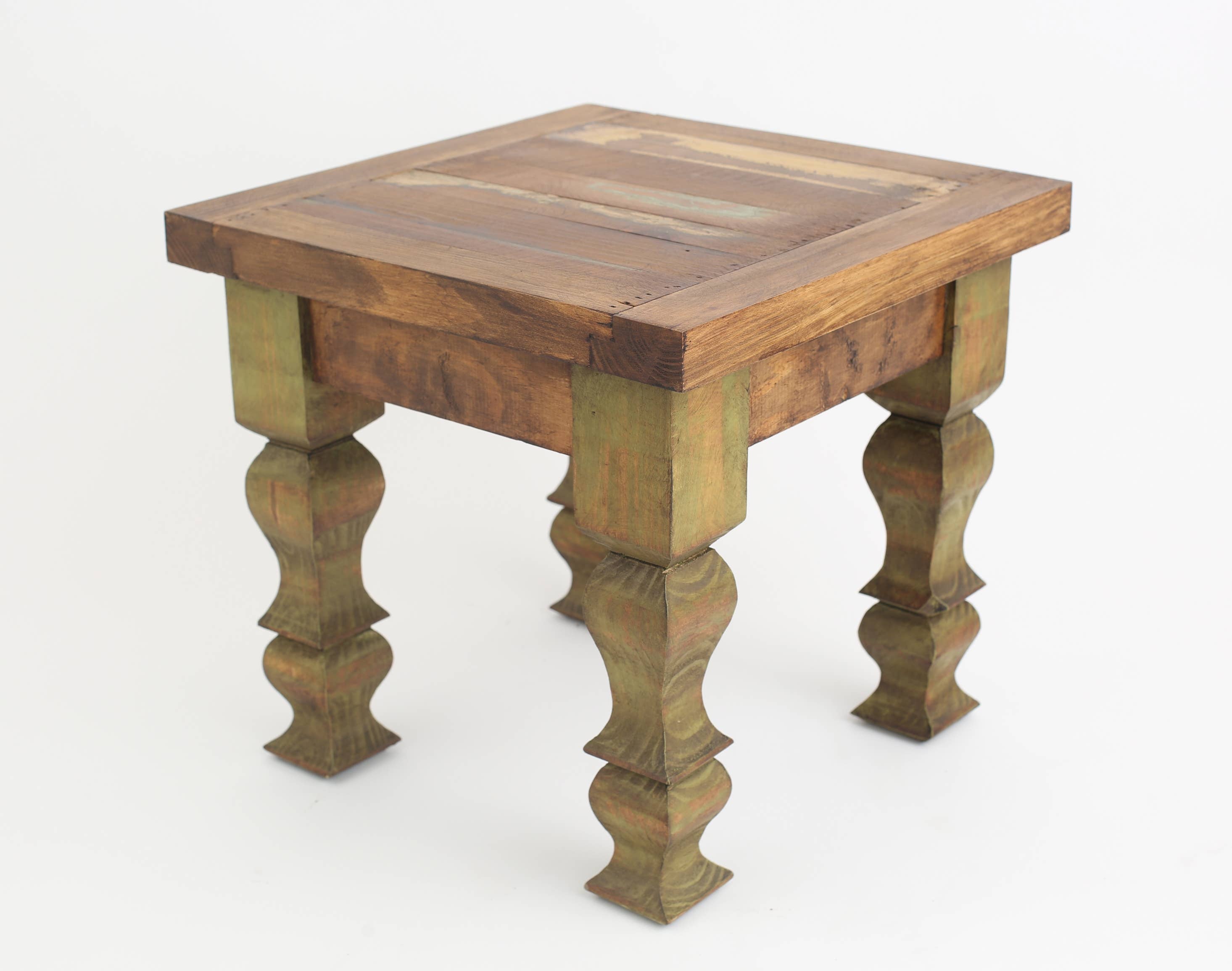 My Amigos Imports - Vendita all'ingrosso Tavolini - Tavolino in legno riciclato da porte antiche - 46x46x43 cm4