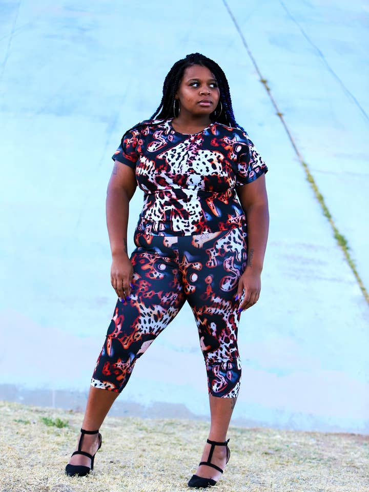 Legging IL Capri pour la vente par Imperial Legacy Clothing