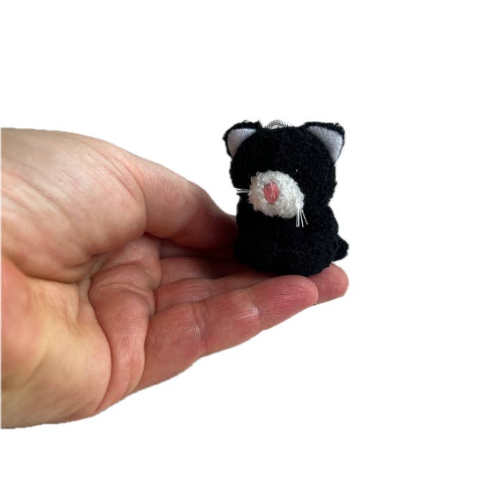 The Gifted Rat - Wholesale Stuffed/Plush Toy - Kids & Baby - Small Plush Kitty Cat (Black White) 0