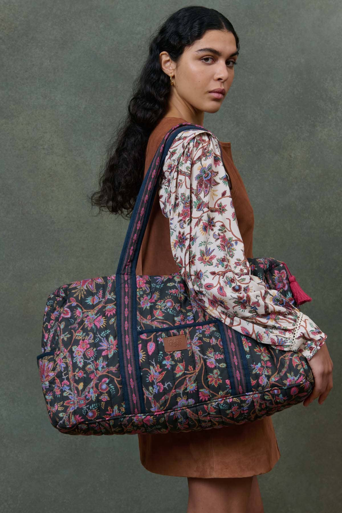 Bosquet de Jacinthes Noires 36H Bilbao Bag for wholesale on Faire1