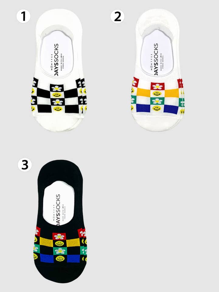 Women's No Show Smile Checkerboard Socks for wholesale by 7DAYSSOCKS