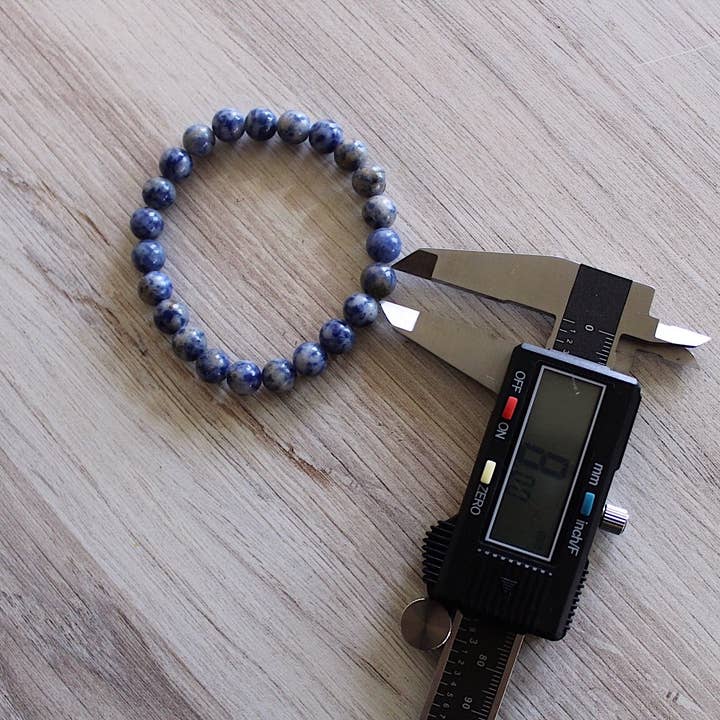 Pebble House – wholesale Pärlarmband – Sodalitarmband 8 mm eller 6 mm - Kristaller & Stenar4