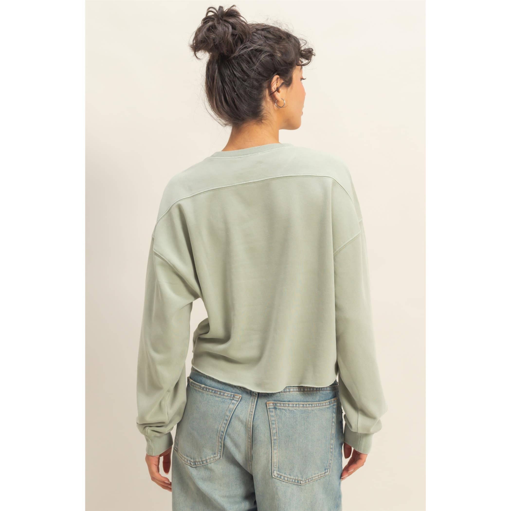 HYFVE - Wholesale Sweatshirt - Women's - Cropped Crewneck Sweatshirt With Oversized Sleeves25