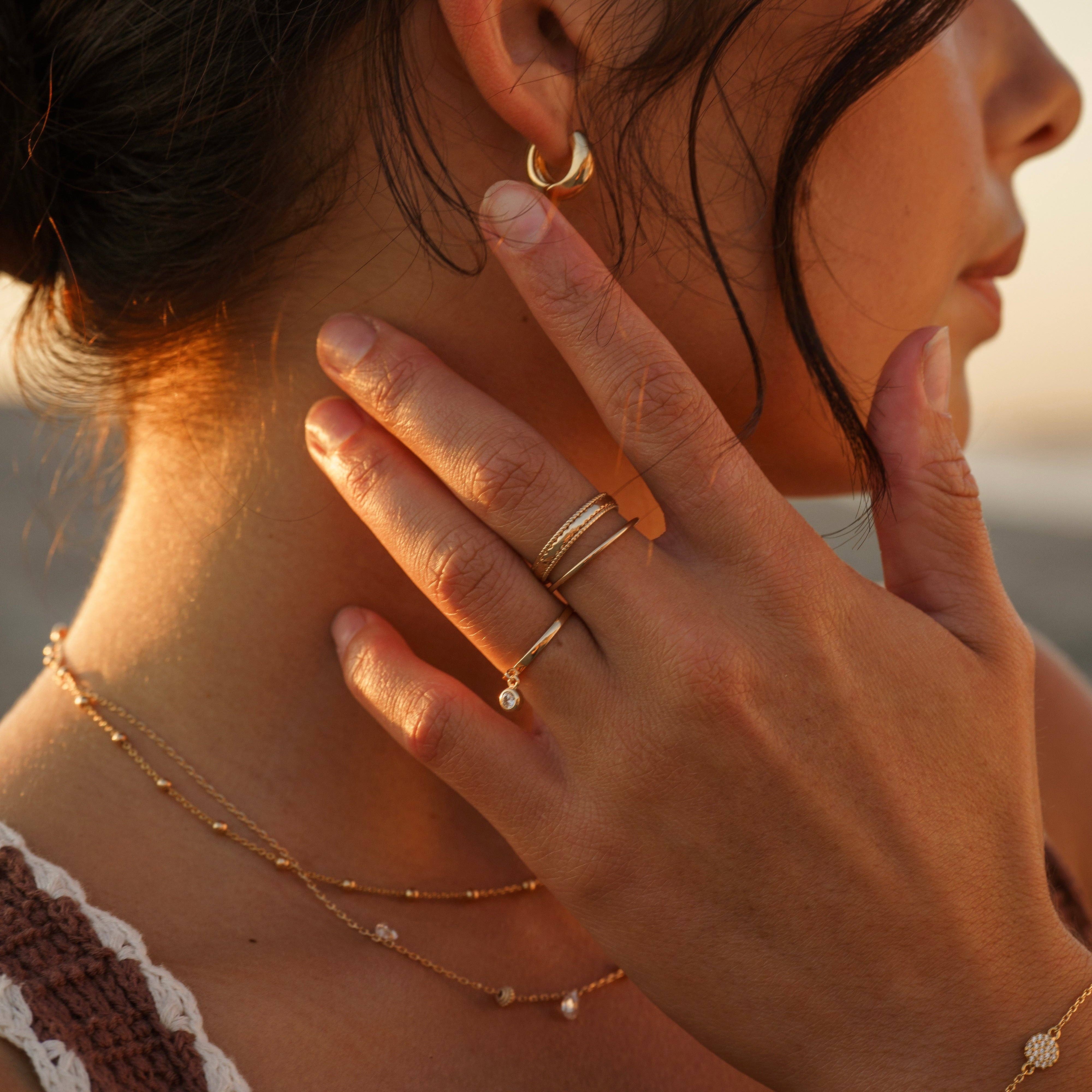 Meora Paris - Wholesale Single Stone/Solitaire Ring - Radiance Ring1