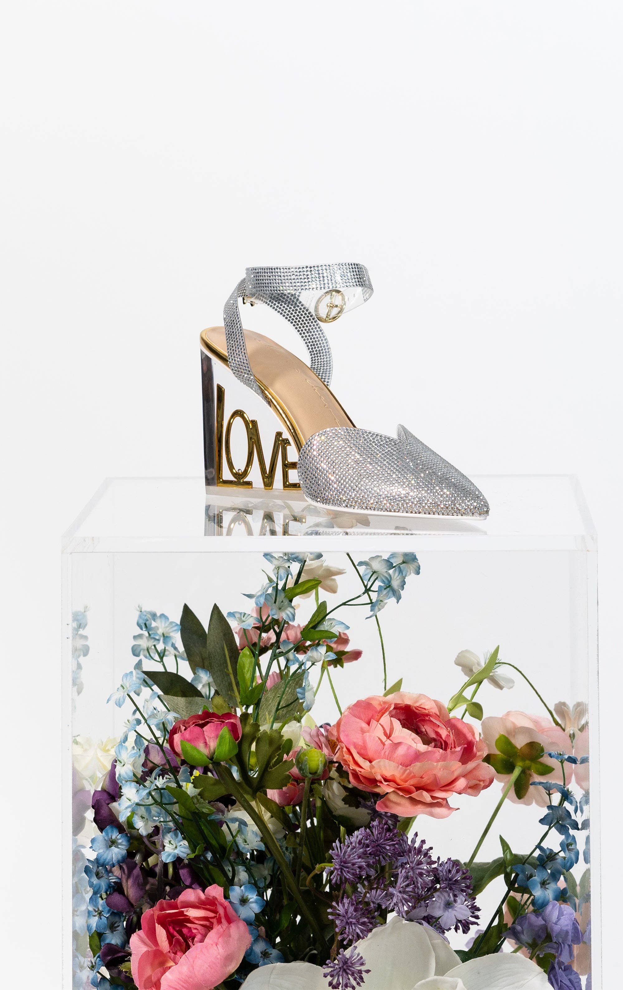 She is Cheval - Wholesale High Heels - Women's - Did my Heart Love, 'Til Now?5