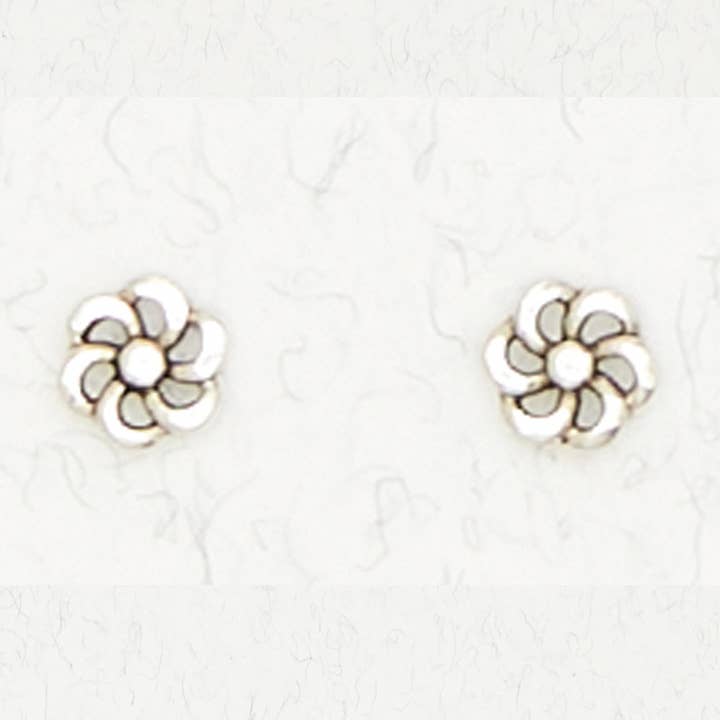 Pilhas Orelha em Prata de Lei - Margarida por atacado de Nirvana LLC