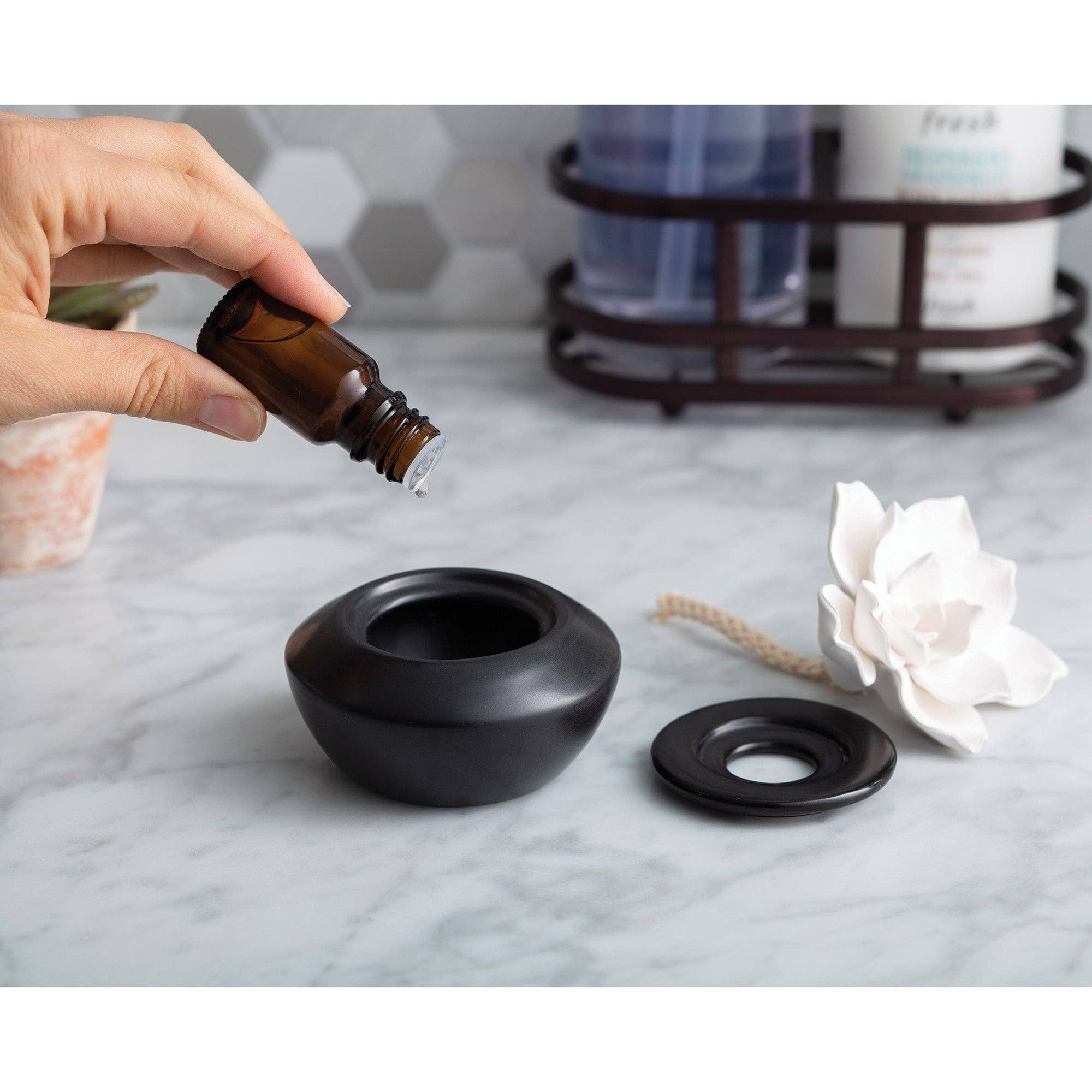 Candle Warmers Australia - Wholesale Electronic diffuser - Gardenia Porcelain Diffuser - RRP $29.95 3