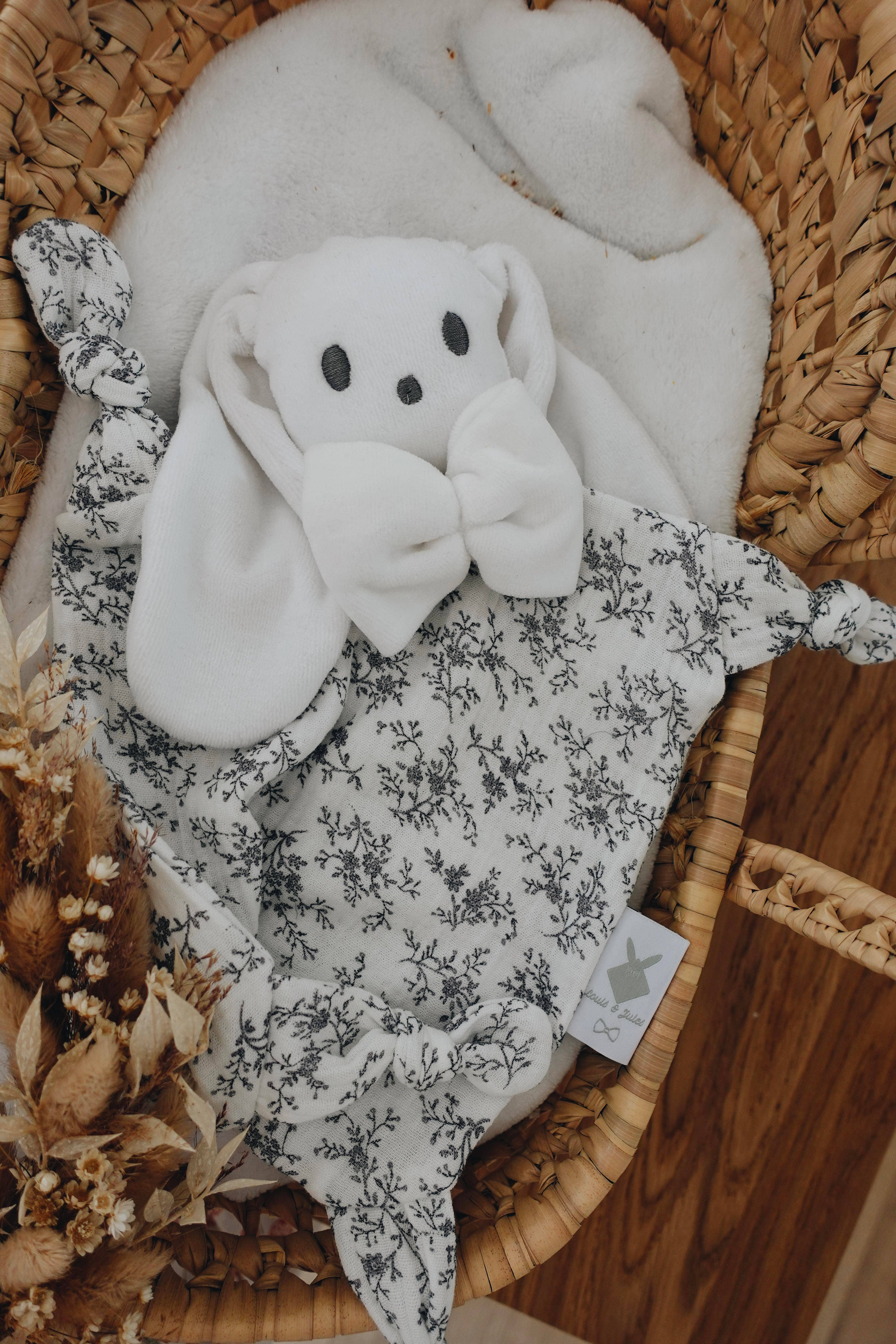 Louis & Jules Stambouli Conseil - Vendita all'ingrosso Peluche - Bambini e neonati - Doudou Chiffon Margot Gris5