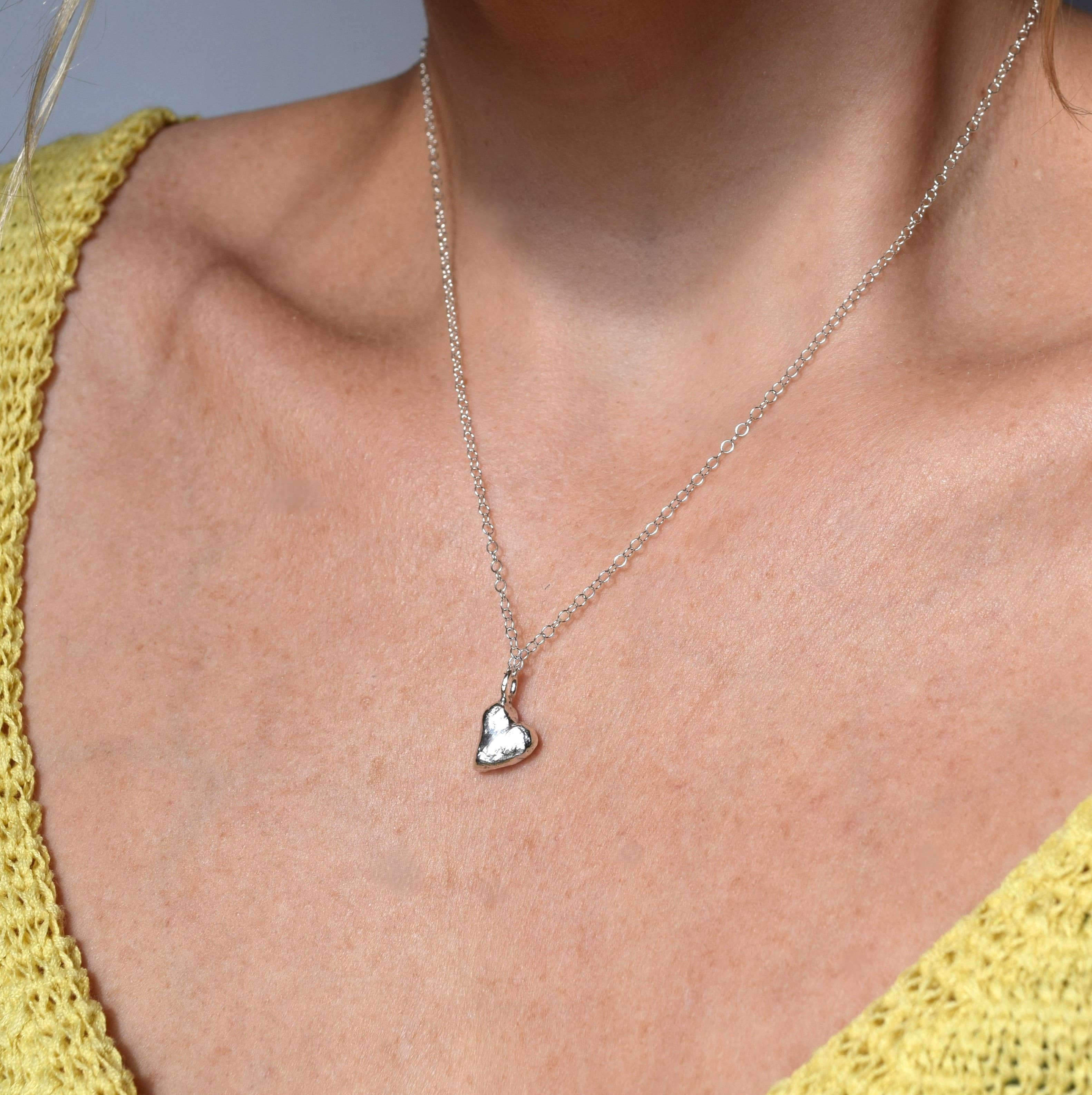 MUKA studio - Wholesale Pendant/Charm Necklace - 'Oh Love' Heart Necklace1