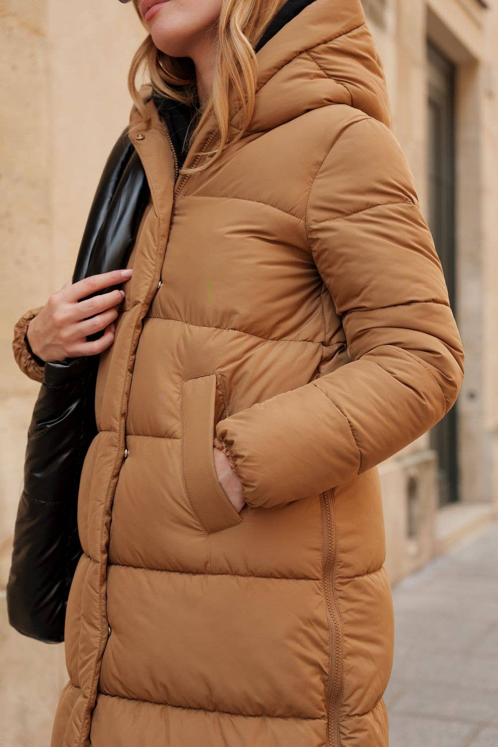 Attrait Paris - Wholesale Puffer Jacket - Women's - Long quilted down jacket with hood25