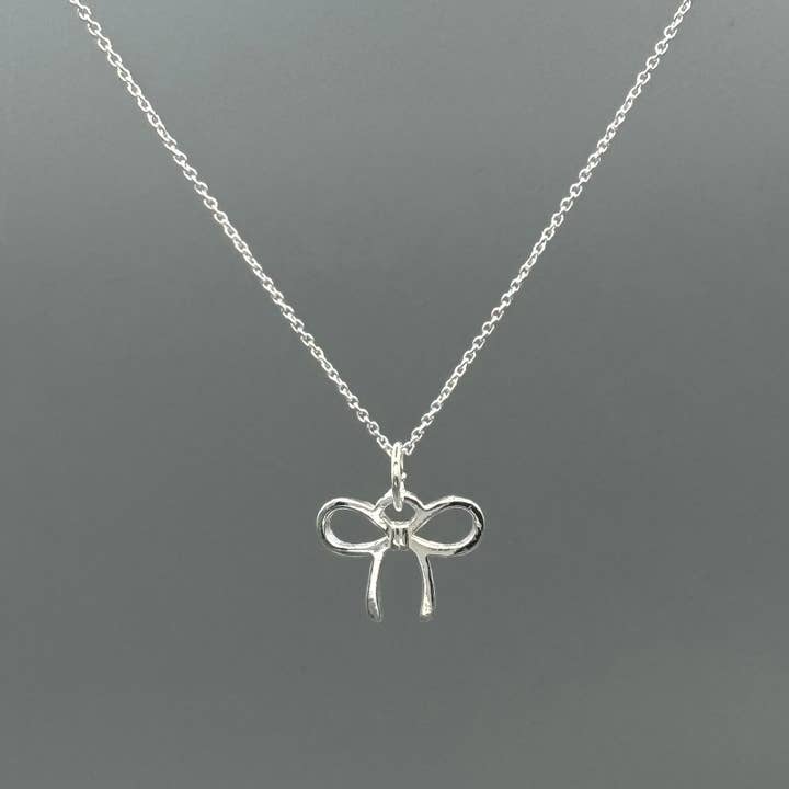 Sølv Firkantet Sløjfe Halskæde for engroshandel hos Something Silver