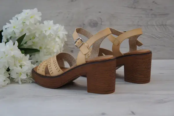 Top Staka – wholesale Sandals – Women's – Women's Platform Wood Effect Heels Cushioning Sandals23