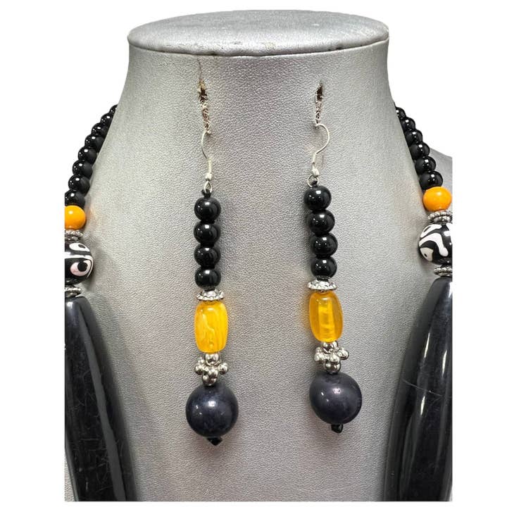 African Stars - Wholesale Jewelry Set - Women's Colored Wooden Necklace Set With Large Pendant -- Jewelry 4917