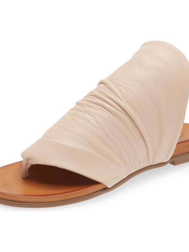 TONGS EN CUIR MOA - BLUSH pour la vente par Sheridan Mia