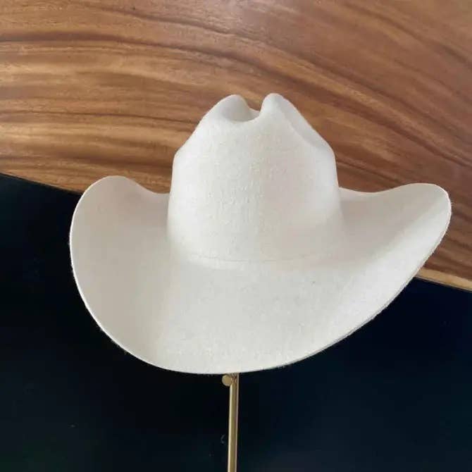 One and Only Accessories - Wholesale Cowboy Hat - Women's - Classic cattleman Cattleman cowboy hat in  Australian wool37