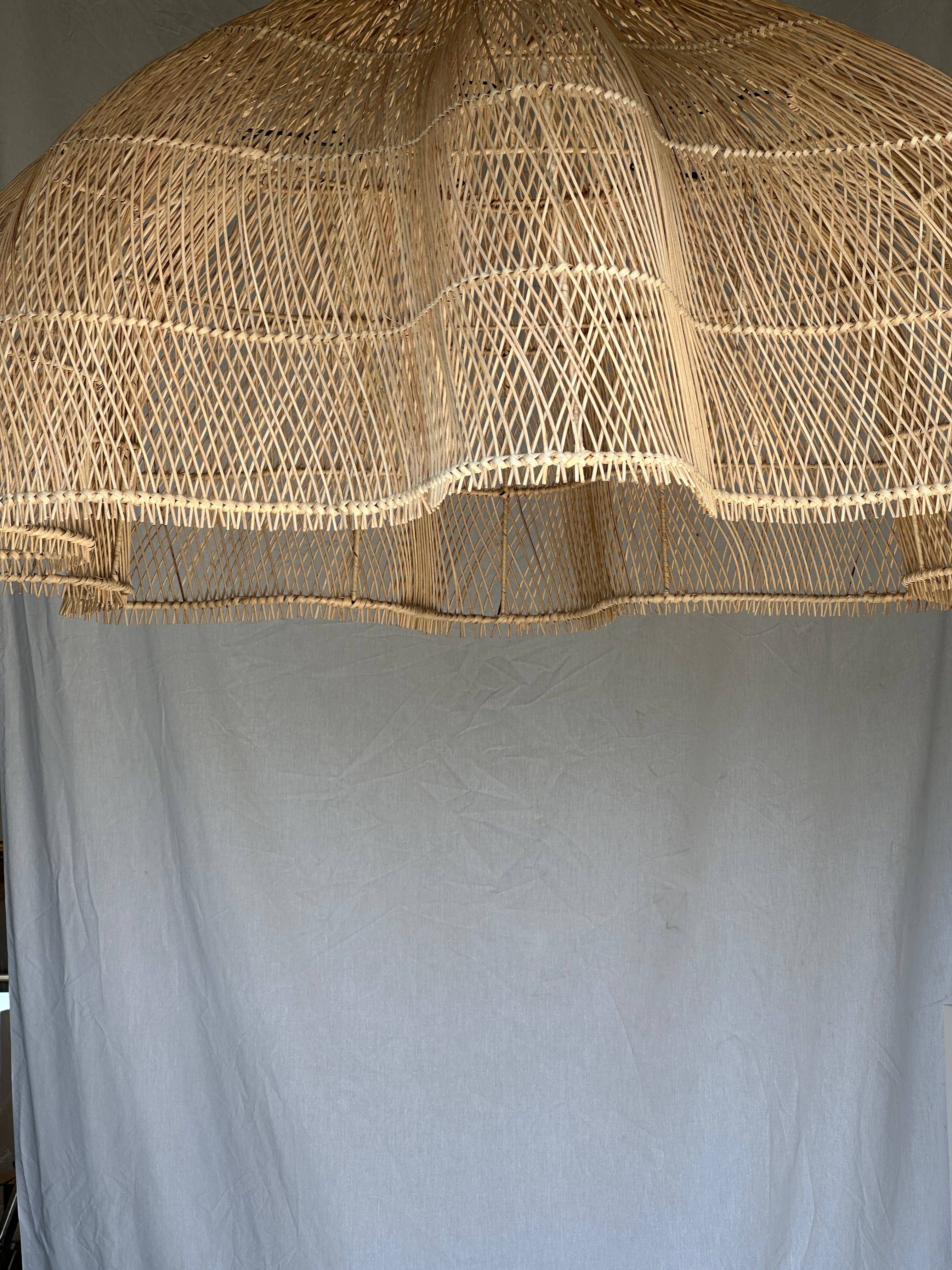 Office Objets - Wholesale Chandelier/Hanging Light - Immense rattan suspension in the shape of a flower, tulip, corolla H:1m; D:1m5028