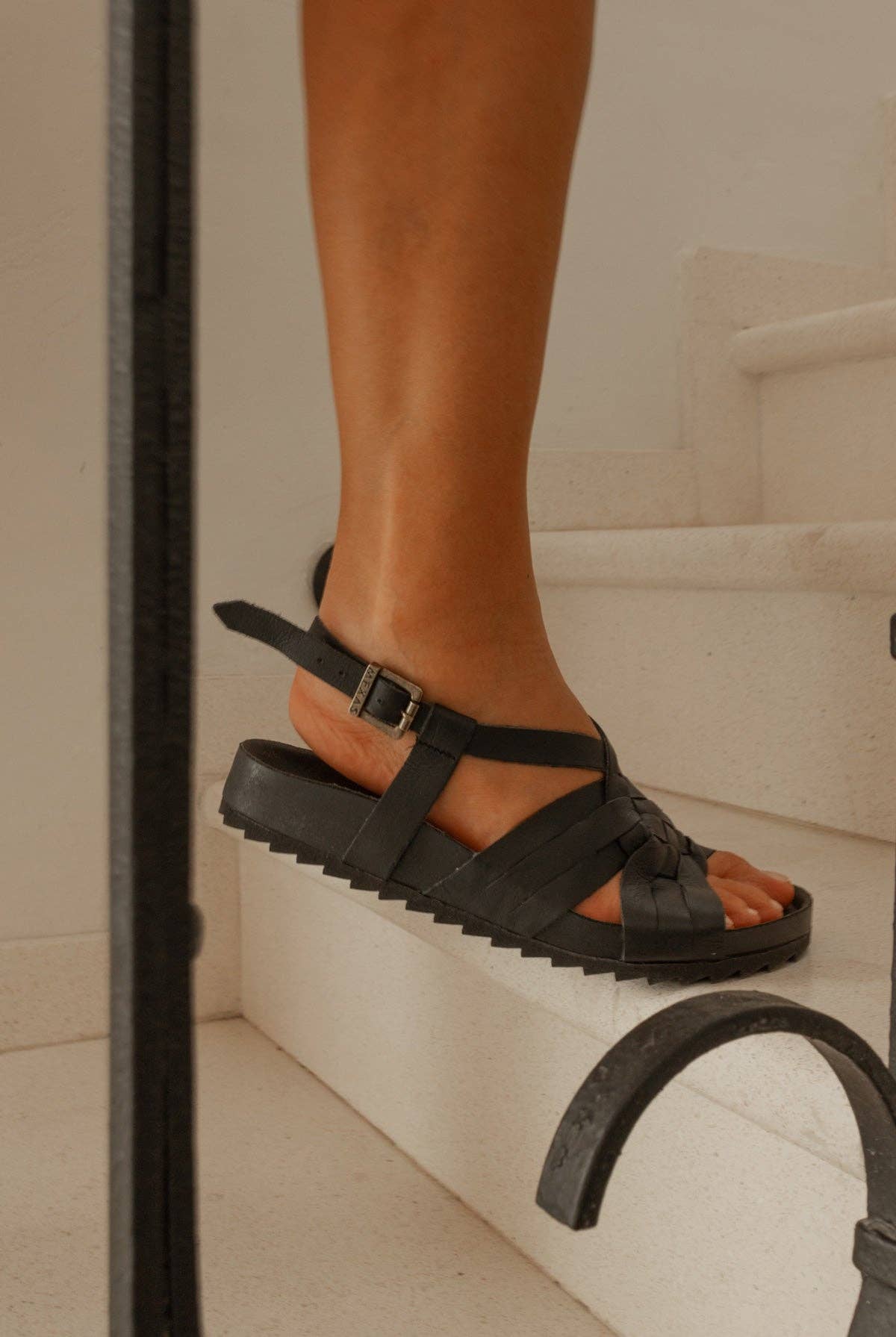 Mexas EU - Wholesale Sandals - Women's - MOLE - Black leather sandals for wide feet1