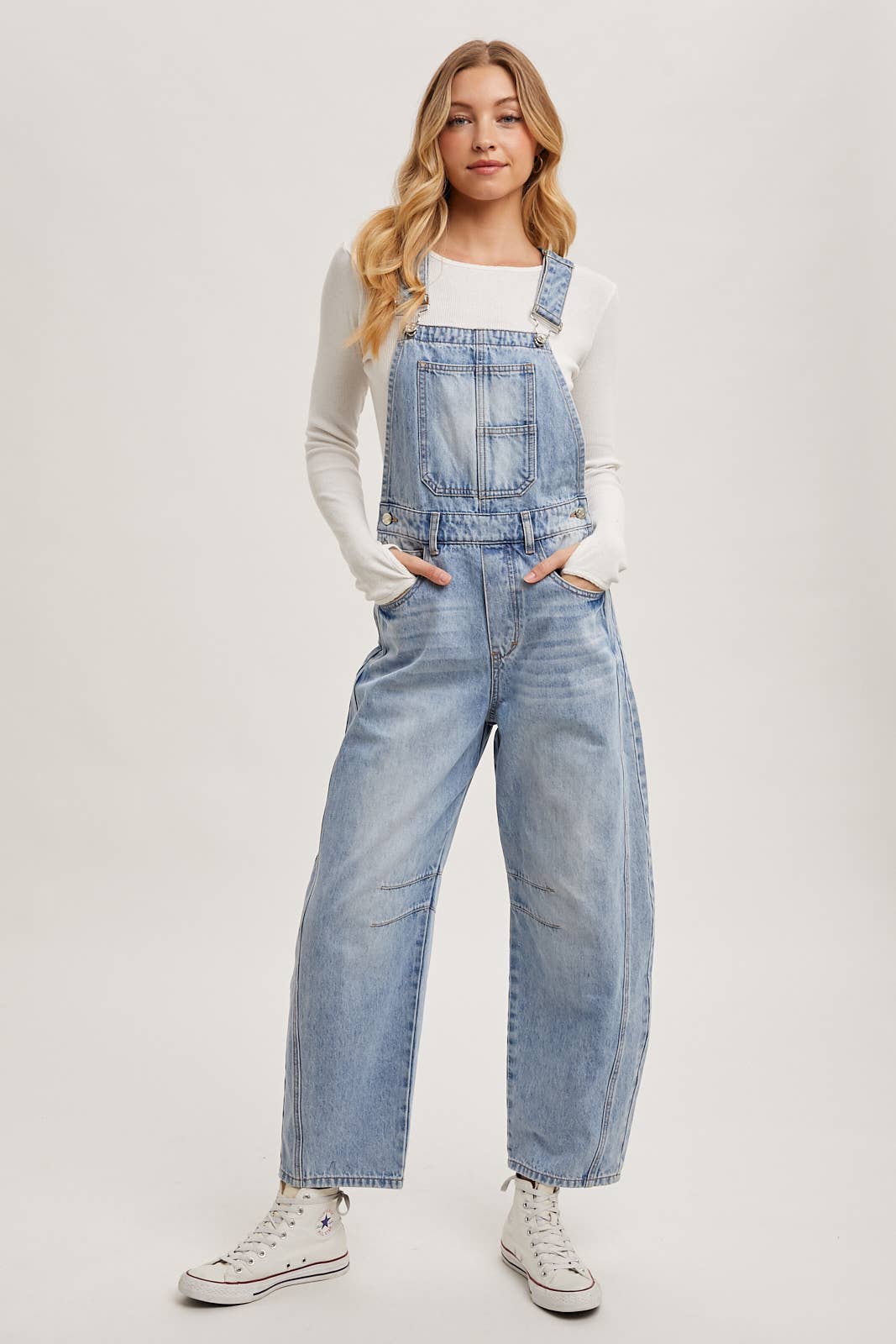 Bluivy – Engroshandel Overalls - Dame – Denim bukselårsoverall med moderne, vidde pasform16