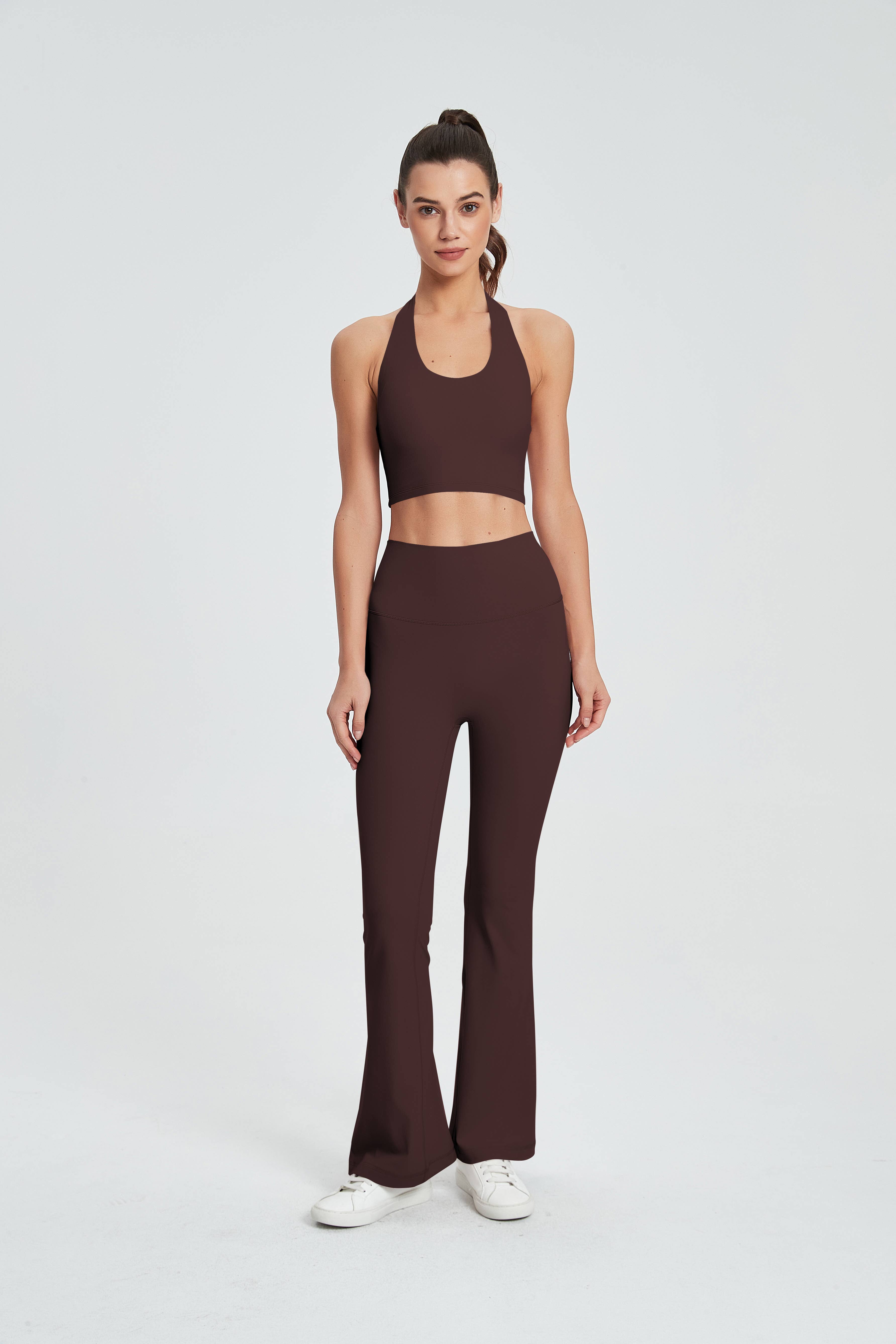 91thelabel - Vente Ensemble de sport – femme - Ensemble brassière sport dos nu Daphne Lycra® à col halter et pantalon flare10