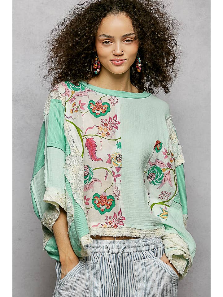 Pol Clothing - Wholesale Blouse - Women's - Round Neck Double Gauze Floral Woven Top26