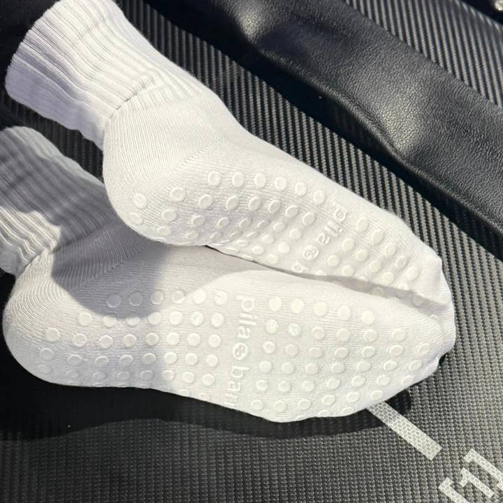 Pilabarre - Wholesale Socks – Women's - PILA Plain Best White Grip Socks1