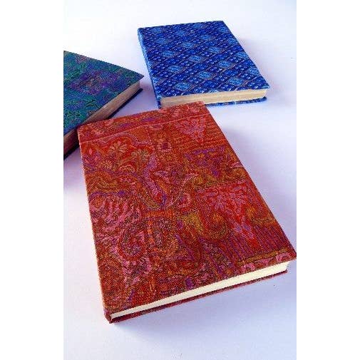 Ganesh Himal Trading – wholesale Journal och dagbok – Inbunden Journal med Silk Sari Small, Trädfri