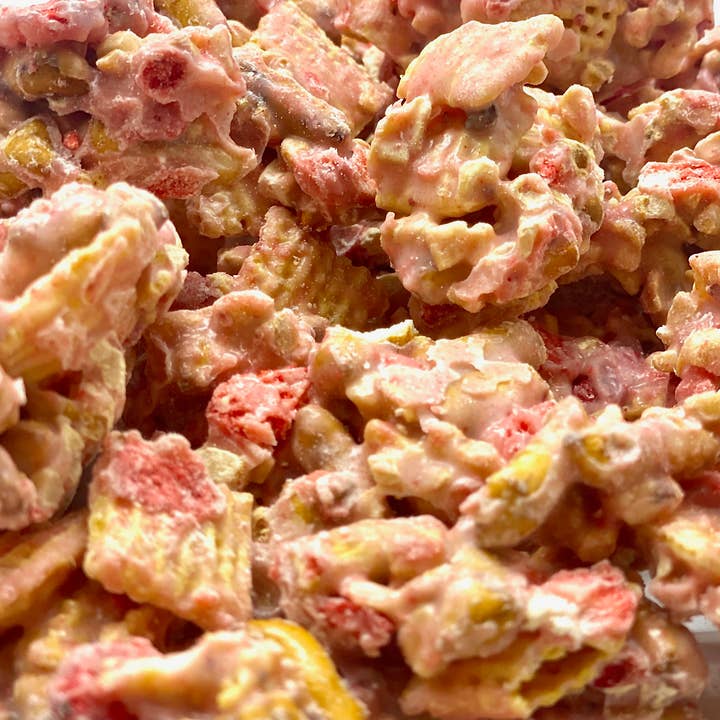 Chunk Nibbles - Wholesale Pretzels - Strawberry Chunk Nibbles Pouch