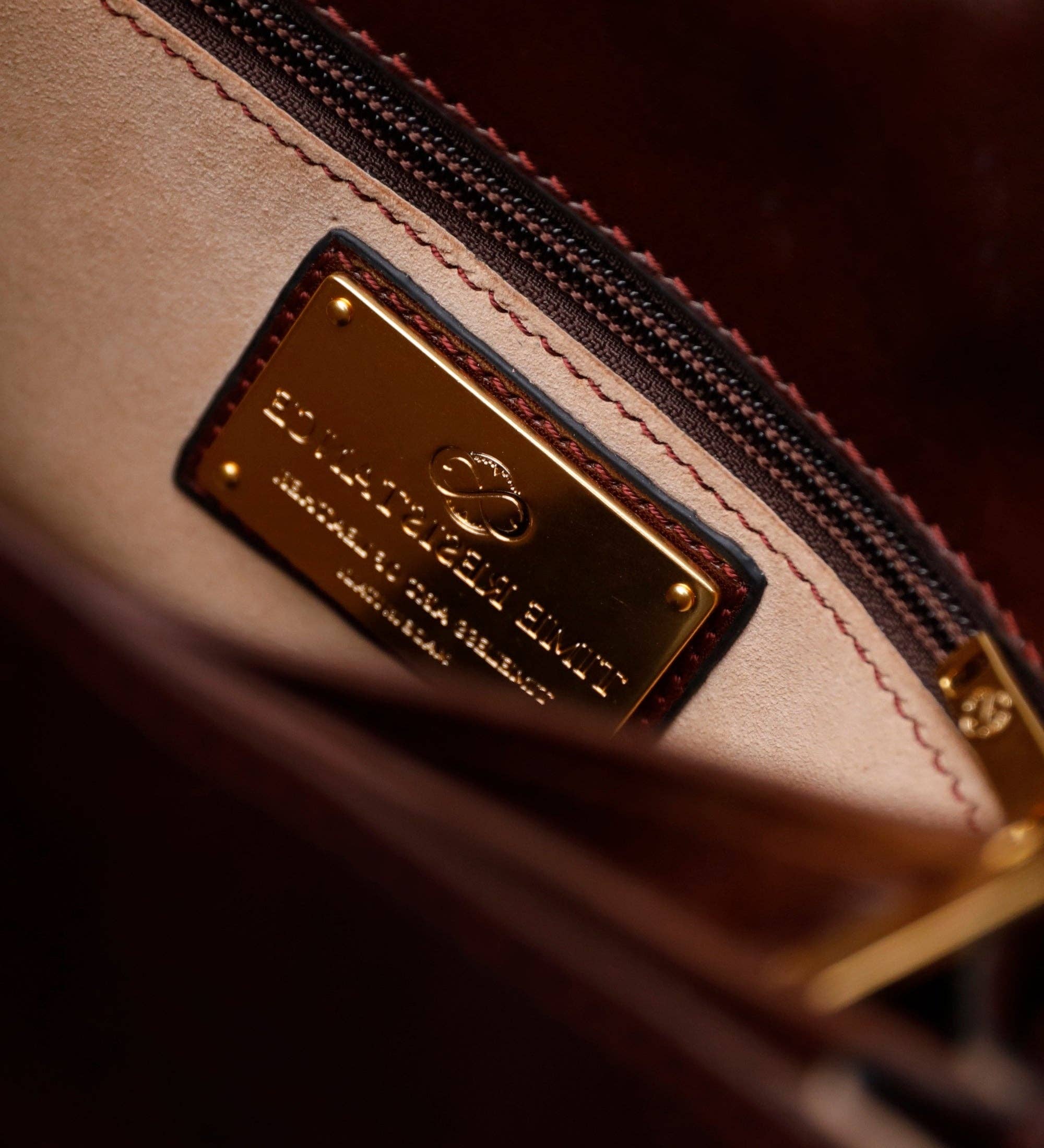 Time Resistance – wholesale Crossbody bag – Women's – Leather Saddle Bag for Women - Moonfleet35