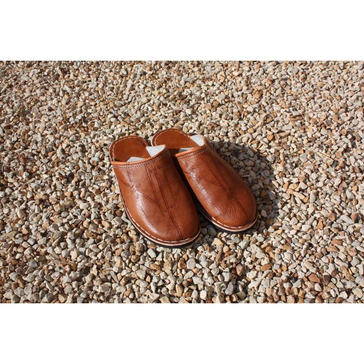Boutique Huléti - Vendita all'ingrosso Pantofole - Unisex - PANTOFOLE IN PELLE DI CAMMELLO - Produzione berbera fatta a mano al 100% - Uomo e donna - Dai 35 ai 49 anni! -
