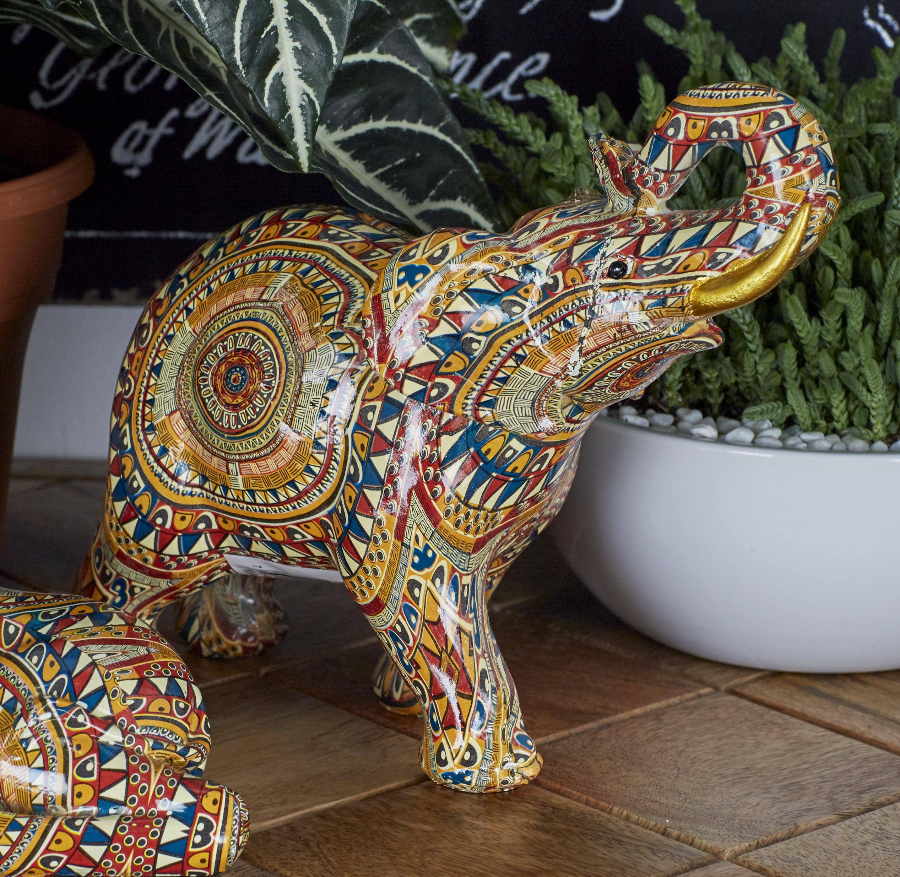 Import Corner - Wholesale Beeldje/beeldhouwwerk - A-20718: POLYSTONE OLIFANT 9"W, 8"H7