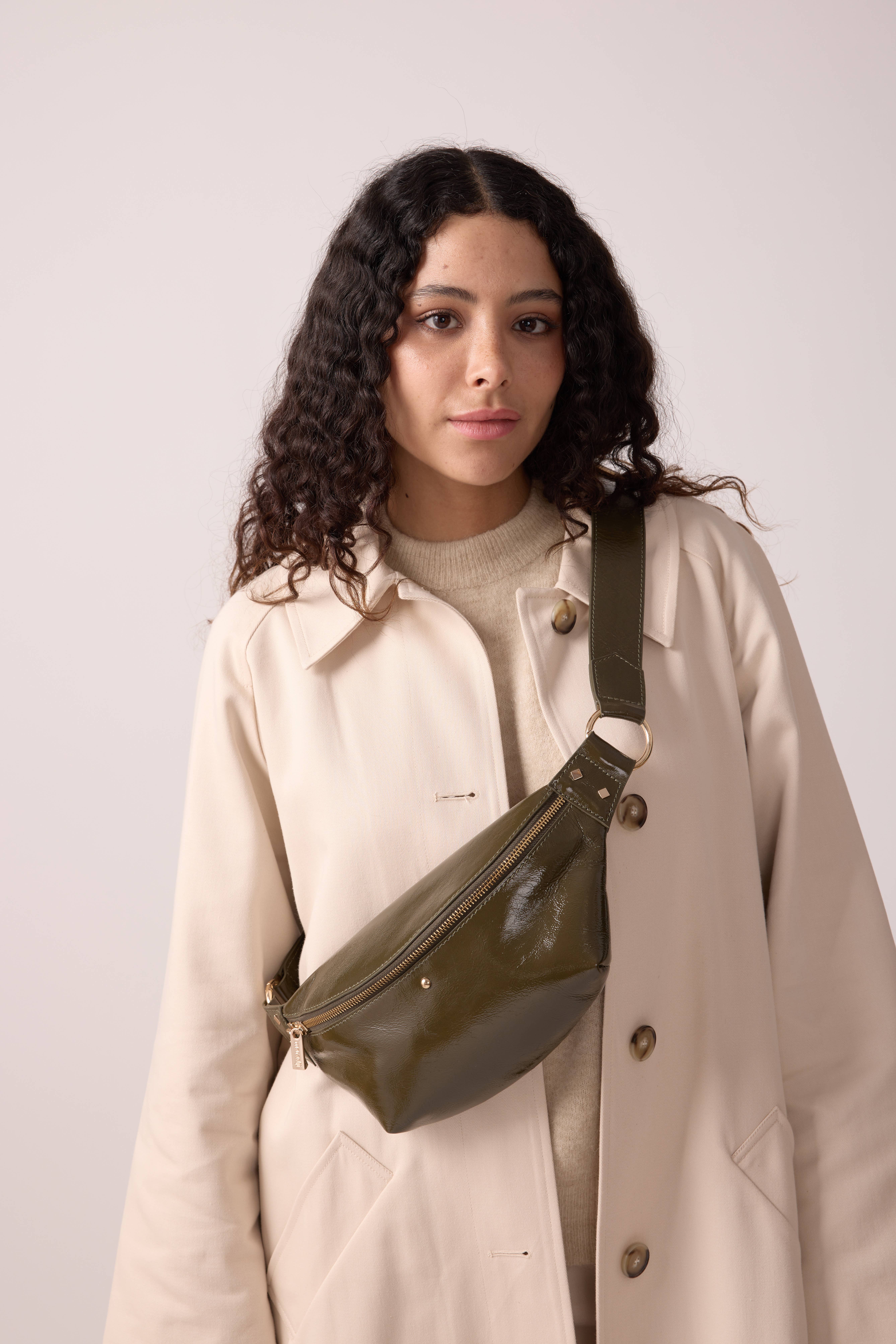 Maradji - Vendita all'ingrosso Marsupio - Donna - Marsupio Nicole in pelle verniciata color kaki2