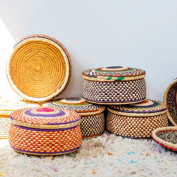 Waasiwolves - Wholesale Decorative Plate/Dish/Bowl - Package of 3 Figual Baskets2