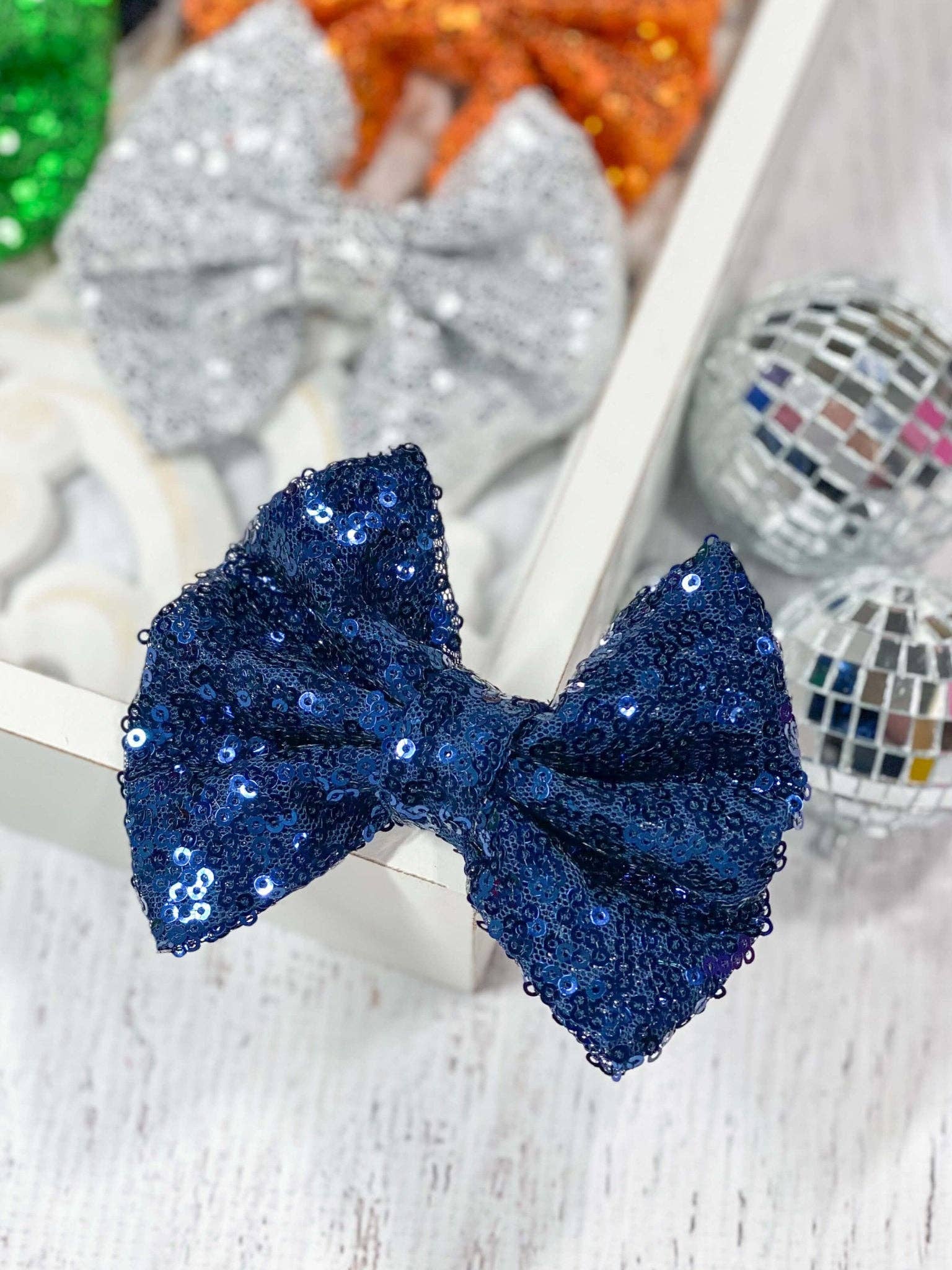 The Hair Bow Company - Wholesale Hair Bow - Kids - Sequin Hair Bow - Alligator Clip - 4"6