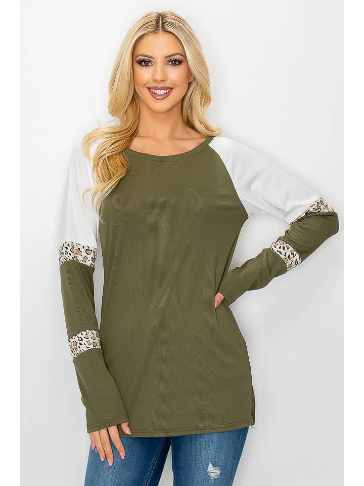 ePretty - Wholesale Tunic - Women's - G4-TP2153 Ribbed Leopard Color Block Long Sleeve Top1